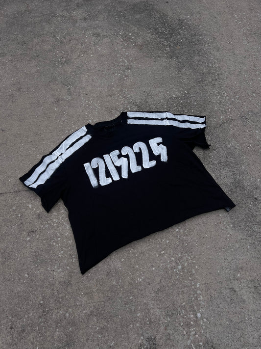 “STRIKER” TEE
