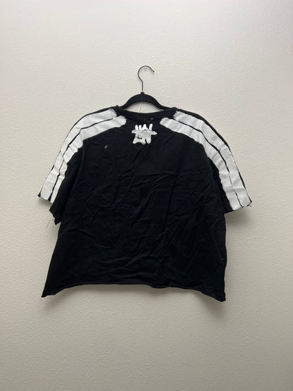 Striker tee